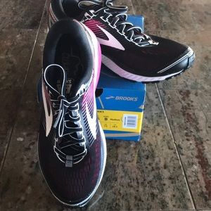 BROOKS “Ghost 10” CUSHION ME / Neutral